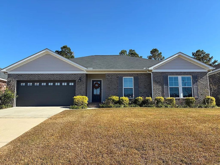 305 Courtland Dr, Dothan, AL 36301 - photo 1