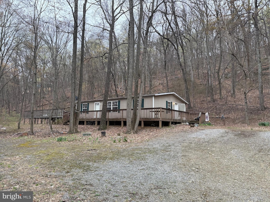 113 Diamond Way, Berkeley Springs, WV 25411 - photo 1