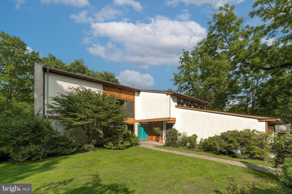 933 Hunt Rd, Radnor, PA 19008 - photo 1