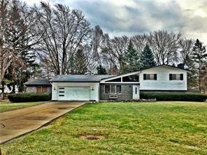 5365 Oaktree Dr, Flint, MI 48532 - photo 1