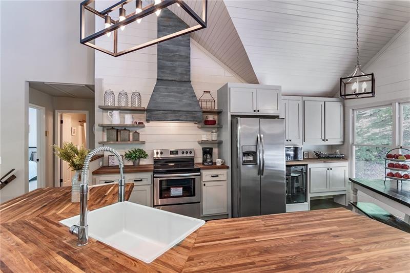 648 Bellflower Dr, Big Canoe, GA 30143 - photo 1