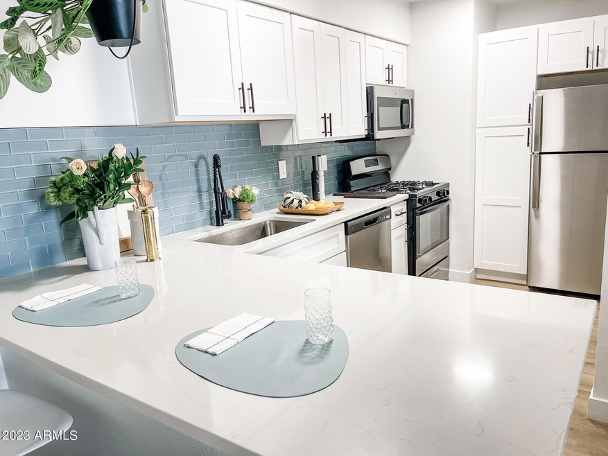 302 E Monte Vista Rd unit A4, Phoenix, AZ 85004 - photo 1