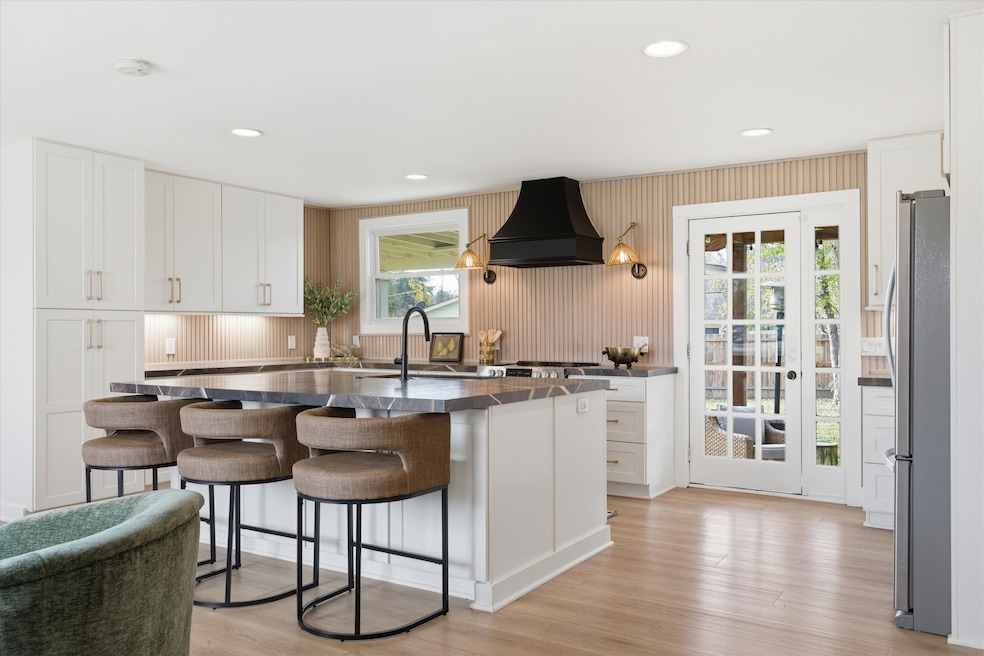 405 Meadowgreen Dr, Franklin, TN 37069 - photo 1