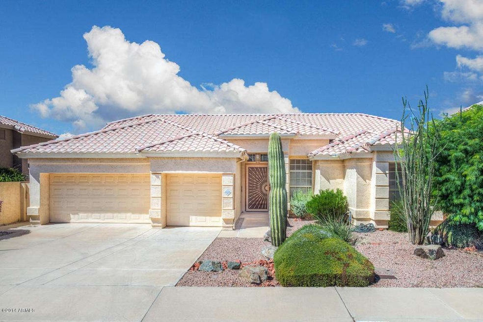 Great Curb Appeal!