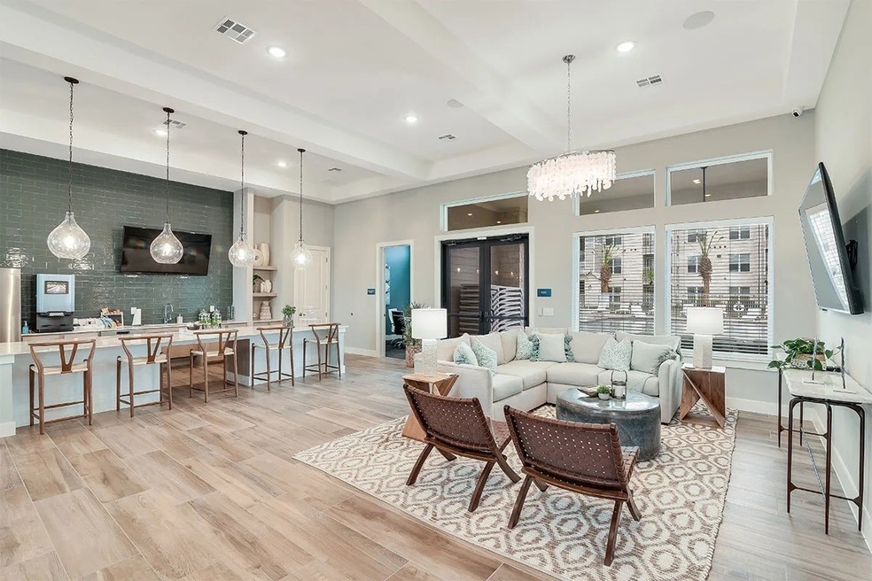 3301 Gulf Fwy unit 8203, Texas City, TX 77568 - photo 1