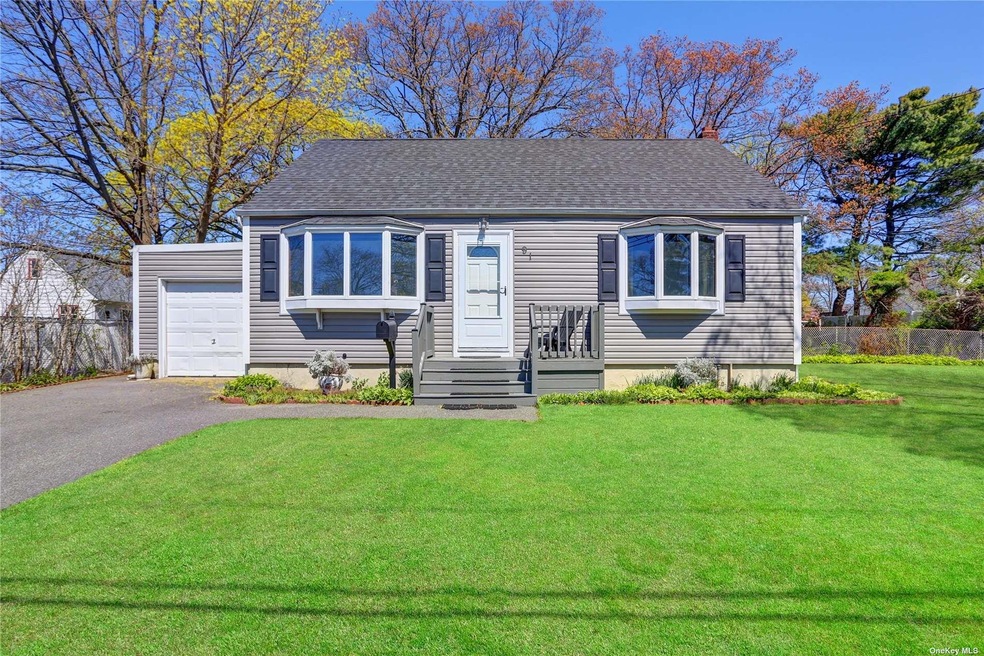 91 Moody Ave, Islip, NY 11751 - photo 1