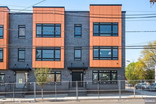 705 S 16th St unit 3, Newark, NJ 07103 - photo 1