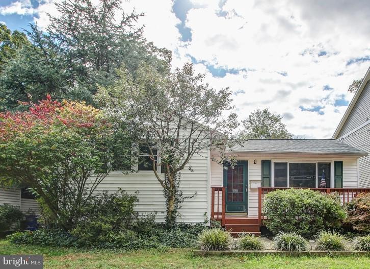 3822 Lawrence Ave, Kensington, MD 20895 - photo 1