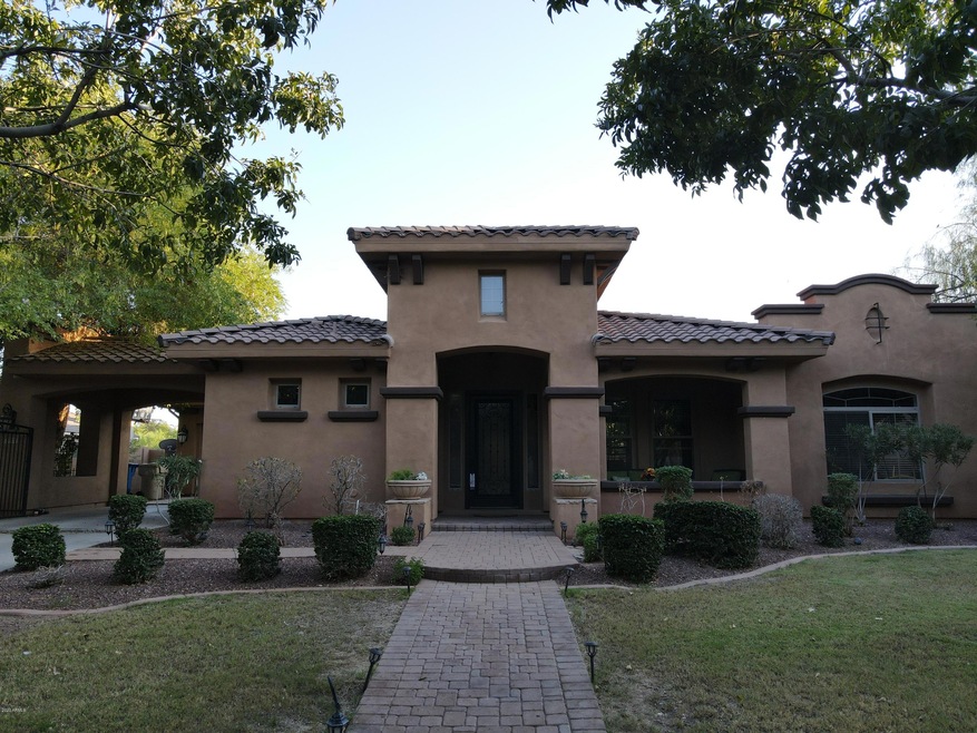 GORGOUS TW LEWIS HOME