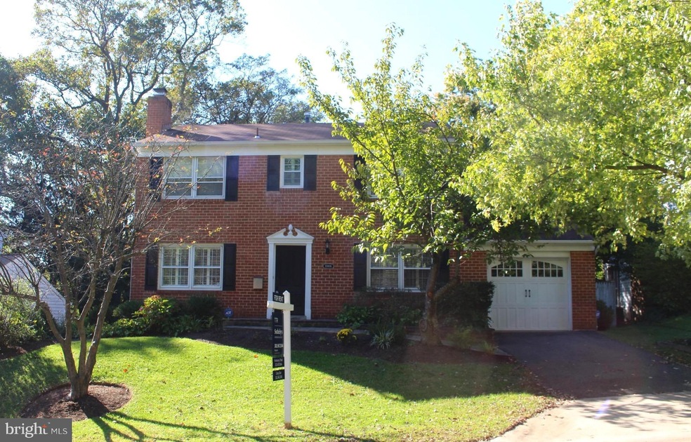 10806 Mccomas Ct, Kensington, MD 20895 - photo 1