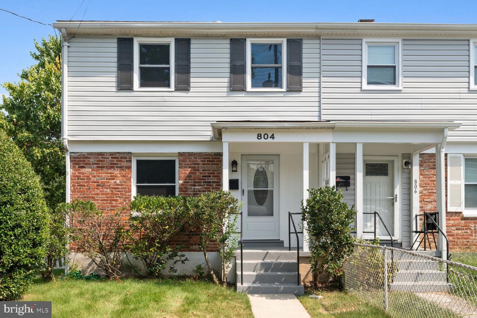 804 Quade St, Oxon Hill, MD 20745 - photo 1