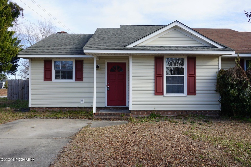 101 Creekview Dr, Jacksonville, NC 28540 - photo 1