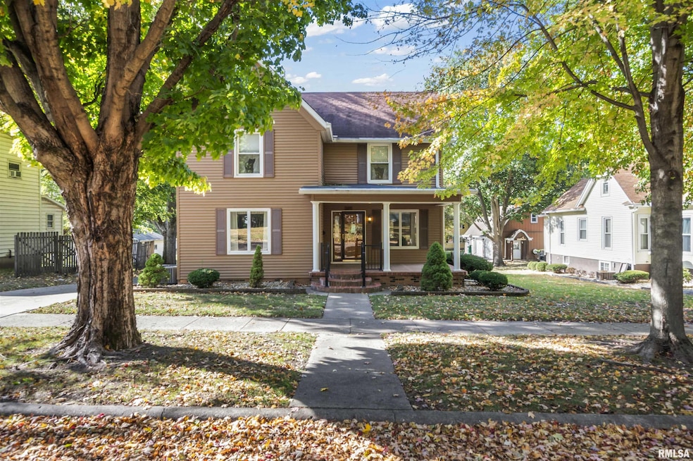 207 S Fulton St, Lacon, IL 61540 - photo 1