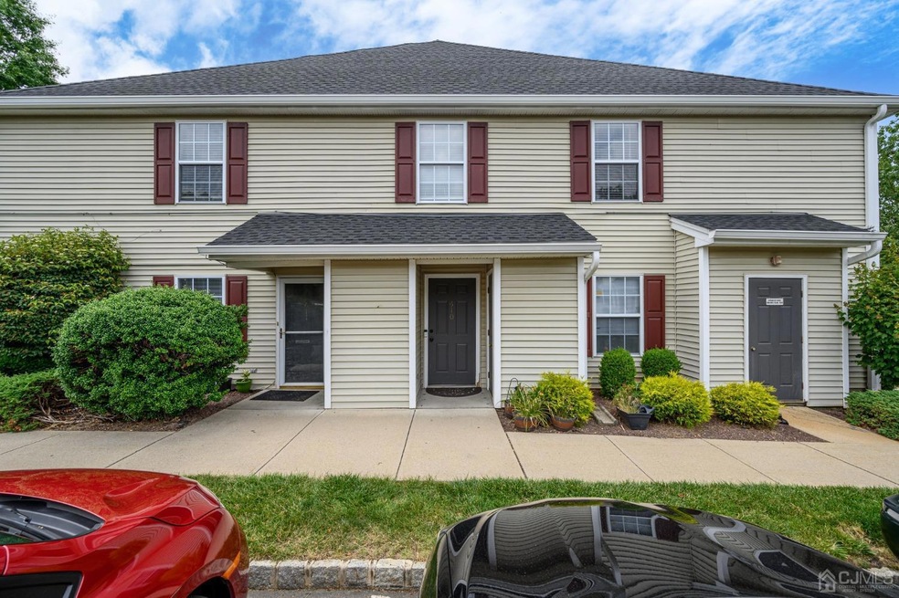 Sold $395,000 • Co-Listing Agent