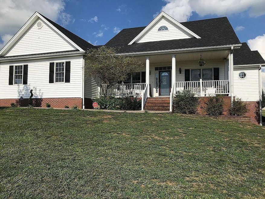 918 Milward Dr, Harrodsburg, KY 40330 - photo 1