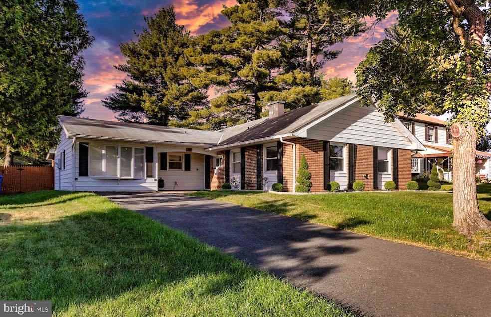 19 Peartree Ln, Willingboro, NJ 08046 - photo 1