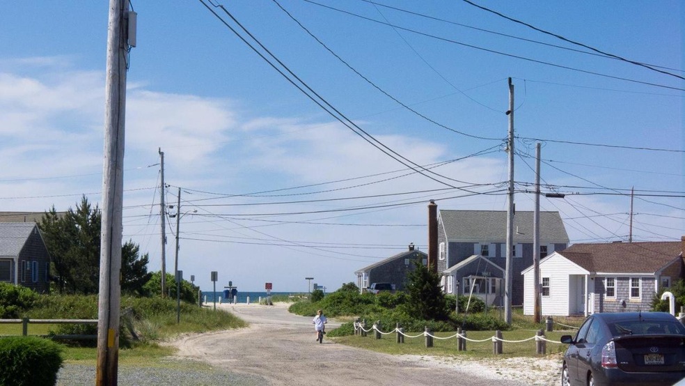 19 Windward Rd, West Dennis, MA 02670 - photo 1