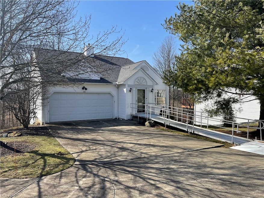 176 Kensington Ct unit 40, Aurora, OH 44202 - photo 1