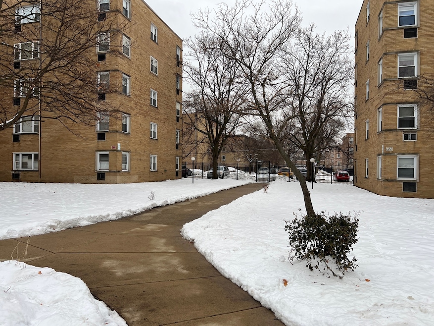 unlisted-address, Chicago, IL 60659 - photo 1