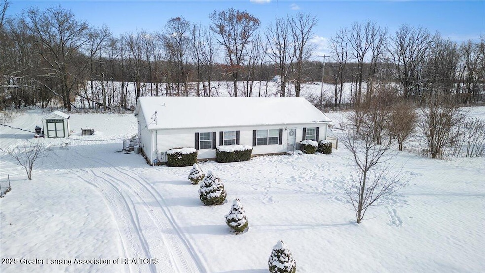 10870 Eaton Rapids Rd, Springport, MI 49284 - photo 1