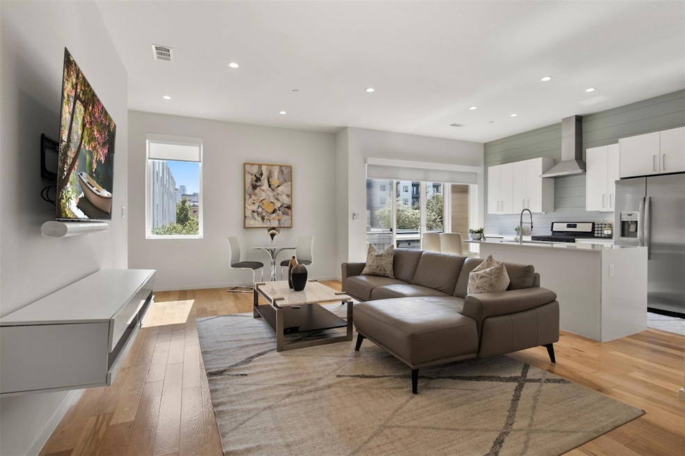 Open concept lliving room with modern features
