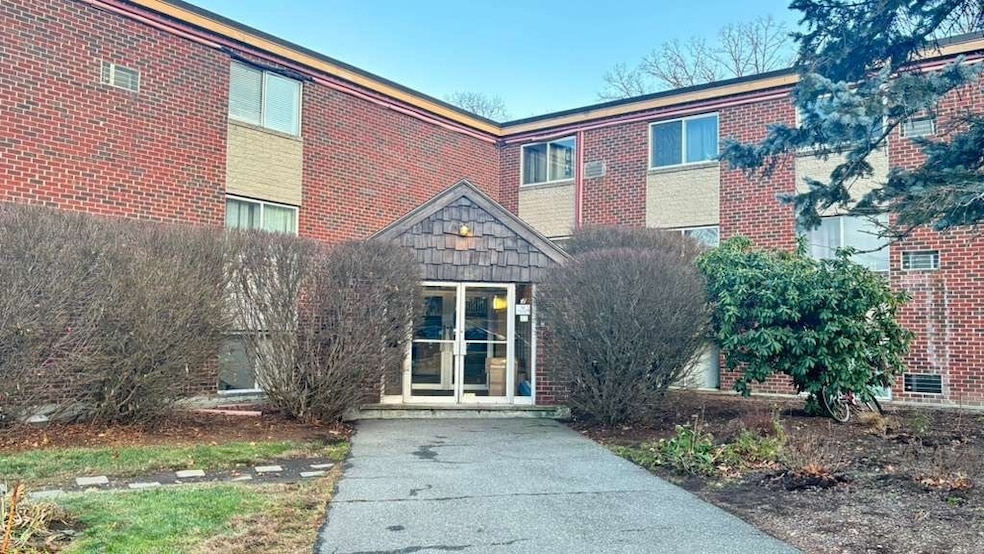 17 Weld St unit 37, Framingham, MA 01702 - photo 1