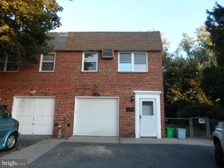 656 W Brookdale St, Allentown, PA 18103 - photo 1