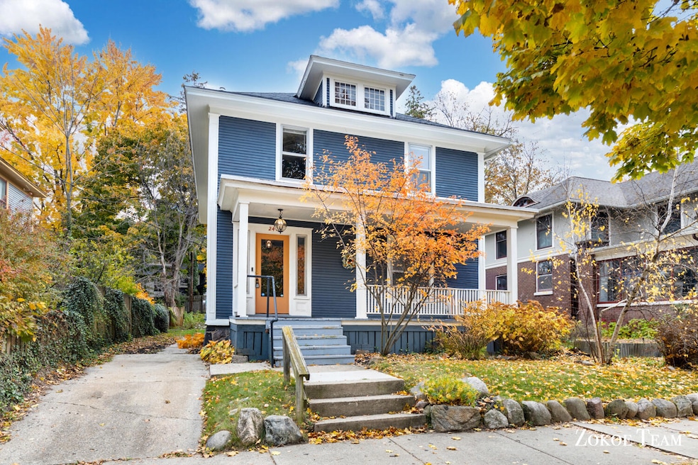 240 Calkins Ave SE, Grand Rapids, MI 49506 - photo 1