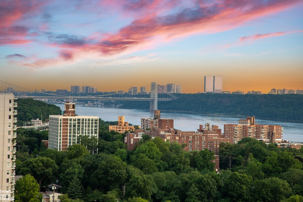 Solaria Riverdale unit PHA, Bronx, NY 10463 - photo 1