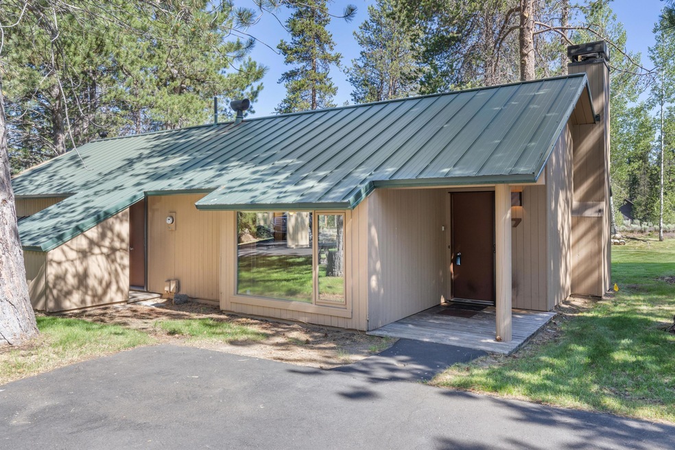 57585 Ranch Cabin Rd unit 7, Sunriver, OR 97707 - photo 1