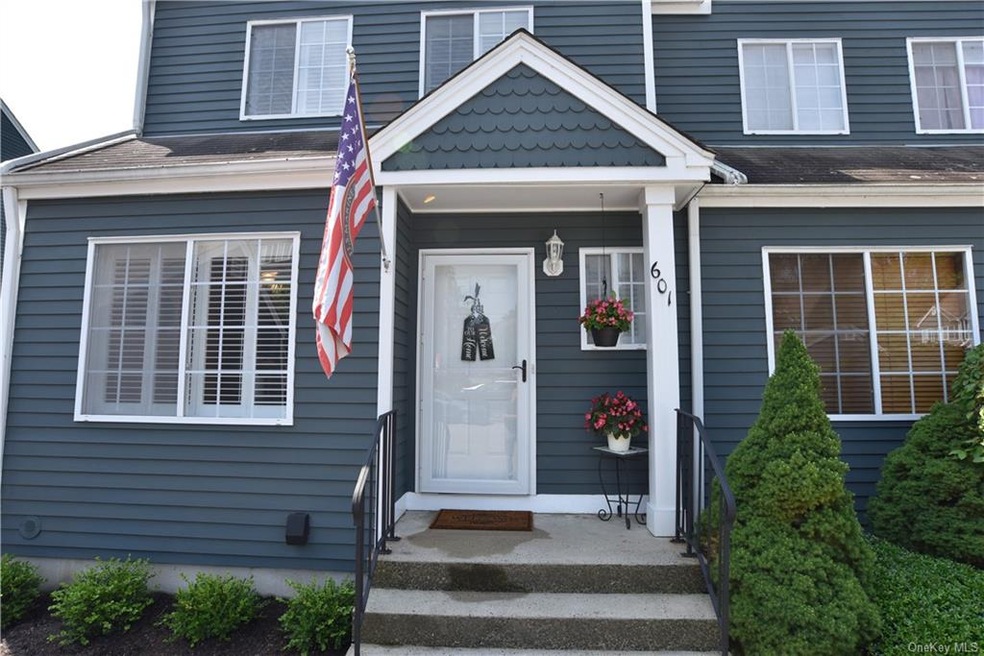 601 Kensington Ct, Brewster, NY 10509 - photo 1