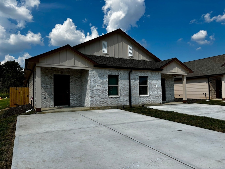 7745 Swiftwater Ln unit A, Houston, TX 77075 - photo 1
