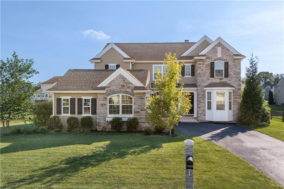 2820 Lenape Way, Easton, PA 18040 - photo 1