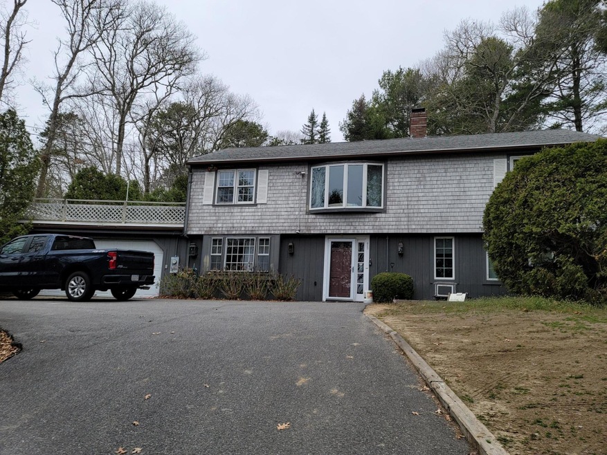 423 Shootflying Hill