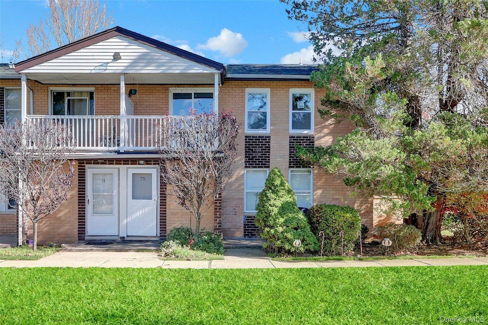 75 Artist Lake Dr, Middle Island, NY 11953 - photo 1