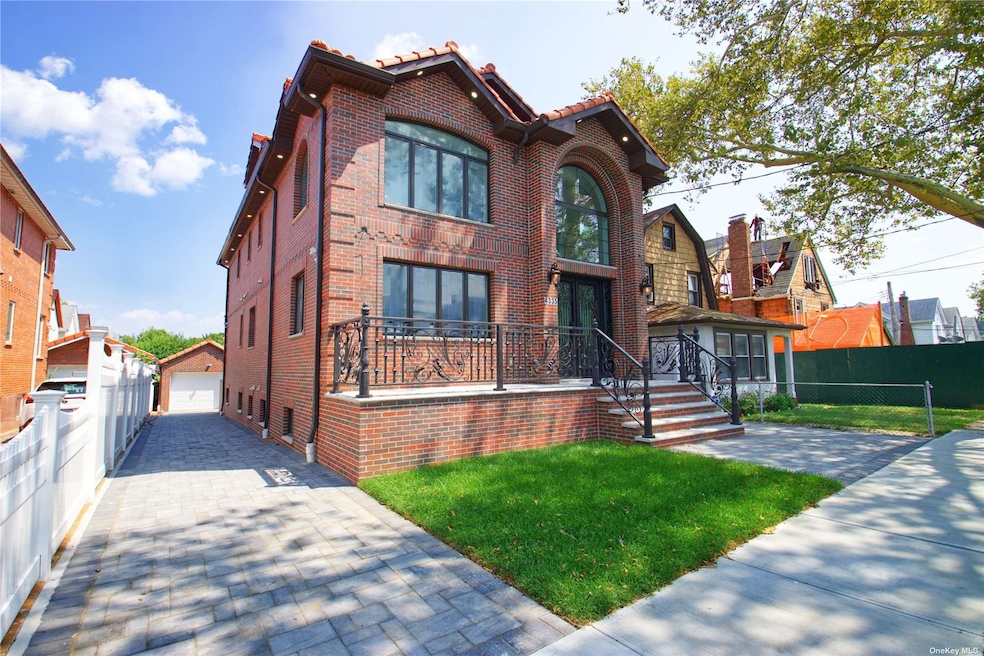 43-35 189th St, Flushing, NY 11358 - photo 1