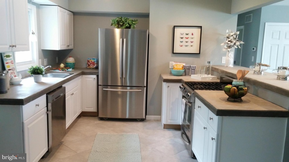 502 Magnolia Rd, Joppa, MD 21085 - photo 1