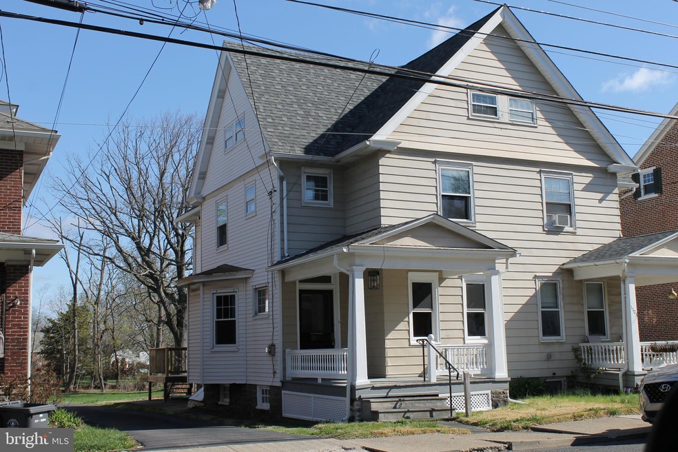 1105 W Broad St, Quakertown, PA 18951 - photo 1