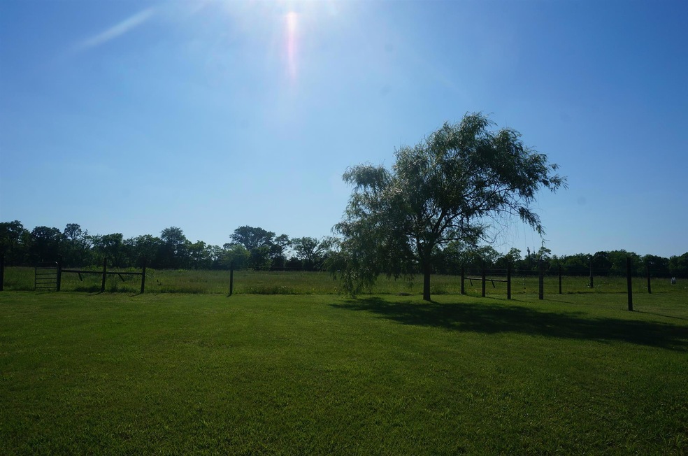 1785 Powell Ln, Lewisburg, TN 37091 - photo 1