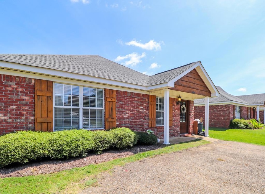 104 Taylor Cottage Cove, Oxford, MS 38655 - photo 1