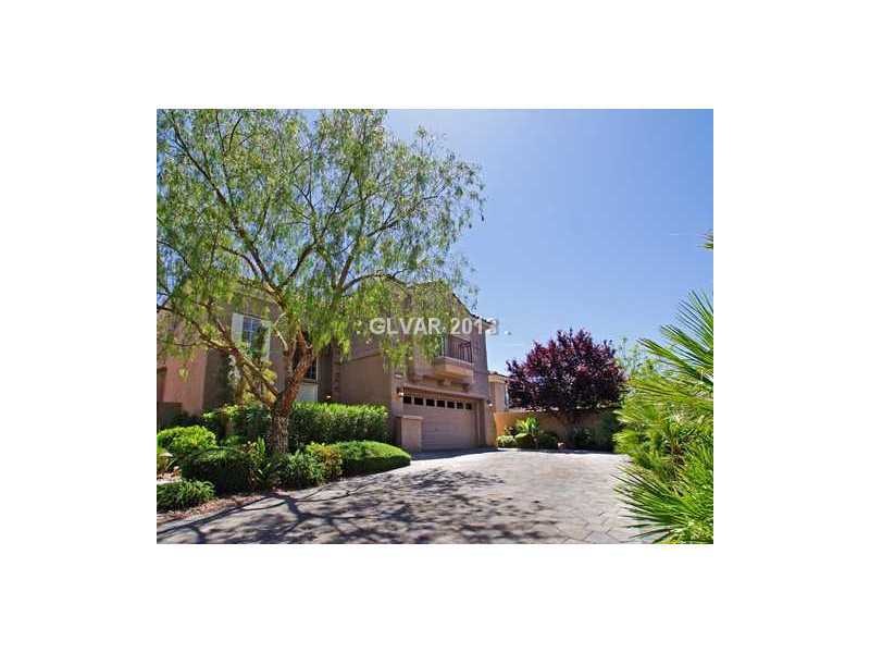 Property Photo. Driveway