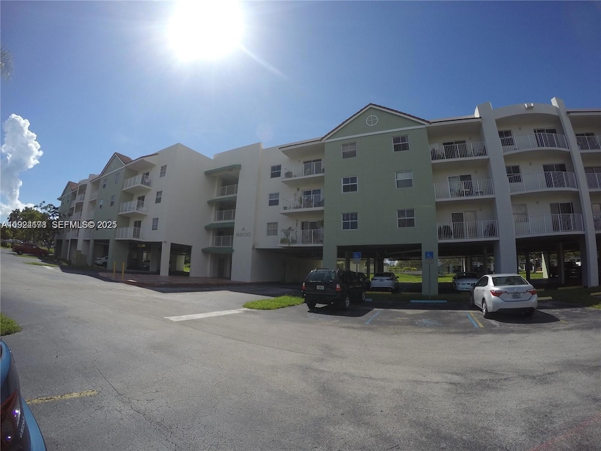 8200 SW 210th St unit 320, Cutler Bay, FL 33189 - photo 1