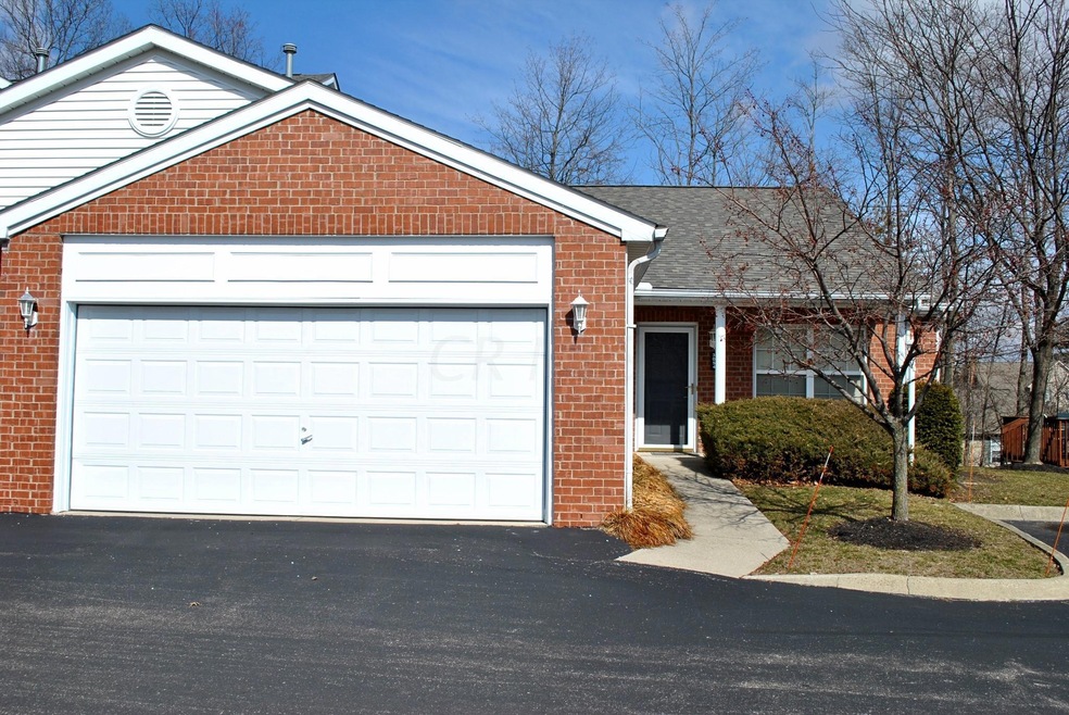 Ravine Pointe Front