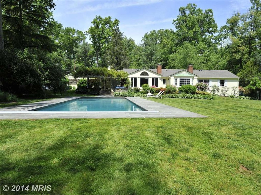 8552 Horseshoe Ln, Potomac, MD 20854 - photo 1