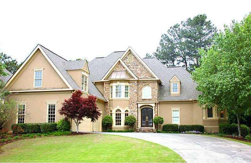Exterior Front. Culdesac Home in Quiet Elegant St 