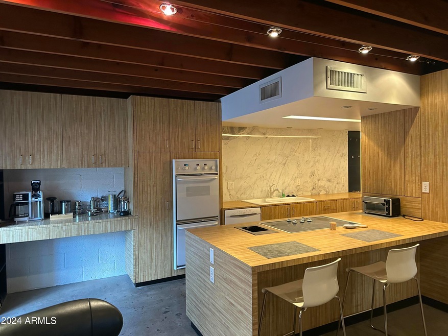 10423 N 11th St unit 2, Phoenix, AZ 85020 - photo 1