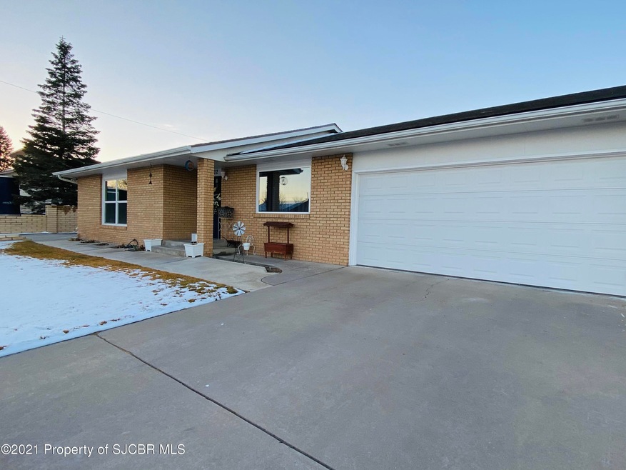 5702 Ravella Dr, Farmington, NM 87402 - photo 1