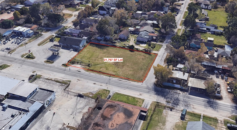 514 Berry Rd, Houston, TX 77022 - photo 1