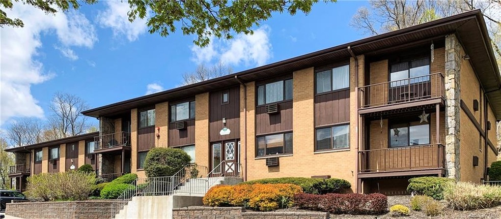 7 E Lawrence Park Dr unit 16, Piermont, NY 10968 - photo 1