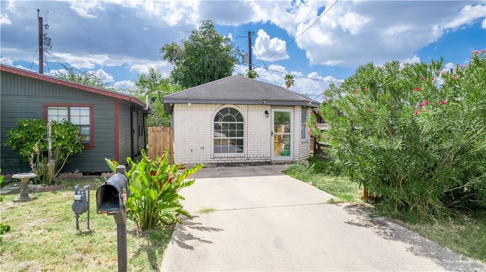 717 N Dahlia St, Pharr, TX 78577 - photo 1